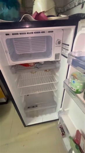 Ejaj Shaikh on Instagram: "Whirlpool single door fridge cooling coil damage #fridge #refrigerator #whirlpool #whirlpoolrefrigerator #fridgerepair #homeappliances #whirlpoolfridge #viewers #whirlpoolappliances #singledoor #singledoorfridge #cooling #coil #actechnician #actechnicians #gascharing #coustemer #fridgemaster #views #teg #viralvideo #vlog #minivlog #allfridgeallfreezer #suggestion #help"