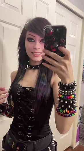 #lesbian #wlw #lgbt #emo #scene