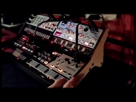 Korg Volca Drum, Bass, FM and Keys | Techno Jam