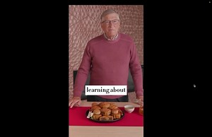 Happy Chinese Moon Festival from Bill Gates! The Mid-Autumn Festival is a time for mooncakes, moon-viewing, and reuniting with family. Wishing you a joyful holiday! 🌕🥮 #China #chineseculture | Embassy of The People's Republic of China in the United States