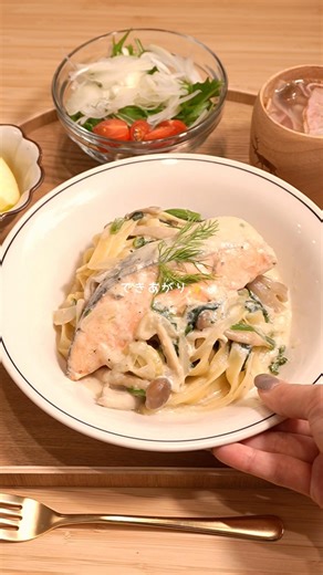 【10分】サケのクリームパスタ🍝| 材料全部入れて煮るだけ！簡単に栄養取れるよ🥰#魚料理 #cooking #今日の晩ごはん #料理 #まいにちごはん #簡単レシピ #おうちごはん #サーモン