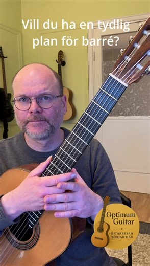 Barré behöver inte börja med “fullt F”. Testa: 2–3–4 → glid till 5:e → lägg barré. Vill du ha en tydlig rutin: Barrékurs PDF → OptimumGuitar.net #barre #gitarrtips #optimumguitar