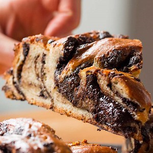 992K views · 1.7K reactions | In honour of Hanukkah, here's a delicious recipe for chocolate babka! FULL RECIPE: https://tasty.co/recipe/chocolate-braided-swirl-bread-babka | Tasty | Facebook