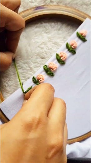 Simple embroidery designs 😻#handbroidery #handmade #handembroidery #needlework #embroideryart