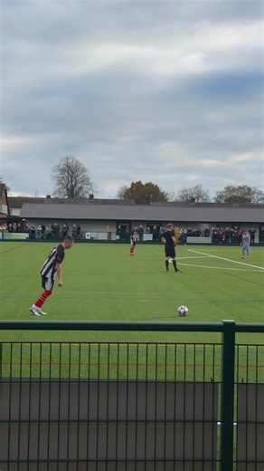 61’ Brigg are awarded a free kick. Adam Drury takes it, we go close but it goes out for a goal kick. 🦓1-1🔵 | Brigg Town Football Club CIC