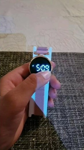 Configuración de hora reloj touch