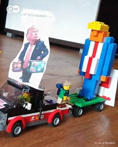 🤡🎉 Since the Carnival Monday parades in Cologne have been cancelled this year, the Klingbeil family decided to build one made of legos! From a politically themed float to the street cleaners sweeping up the confetti, they thought of everything! The video went viral on WhatsApp in Germany, to the delight of carnival fans everywhere. Pretty cool idea, don’t you think? 🎥 Katrin Klingbeil | DW Euromaxx