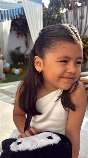 Cami&Mapi ★ on Instagram: "Alístate con Mapi✨ #daughter #grwm"