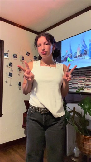 It’s definitely a Monday 🥱 #fitcheck #ootd #thriftedfinds #fyp