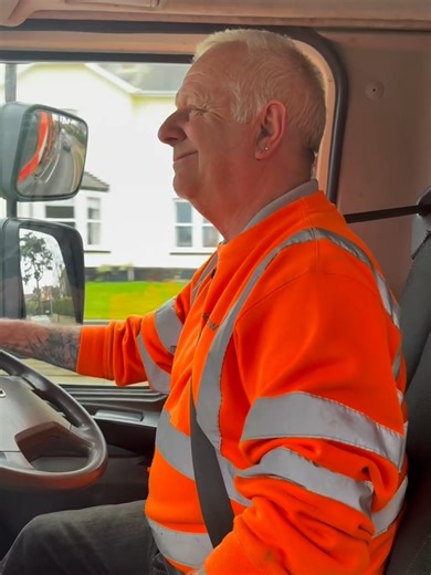 Skip Driver Richard tells all about the strangest things he's found in a skip over the past 25 years and how he thought he had almost struck gold... 💰😂 #SkipDriver #SkipHire #WasteManagement #BehindTheScenes #HGVDriver #Essex #Chelmsford