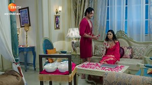 Rajkumar Devraj apni Krisha ke chehre par le hi aate hain muskaan, sabse anokhi hai na inki daastaan! ❤️ #Devisha #TereBinaJiyaJayeNa #ZeeOnTheGo Dekho Kahin Bhi Kabhi Bhi #Zee5 App Par: https://zee5.onelink.me/fjNp/TBJJN2ZEE5 | ZEE TV