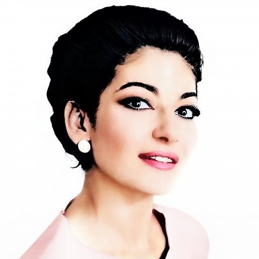CASTA DIVA (EN ESPAÑOL) - Maria Callas - LETRAS.COM
