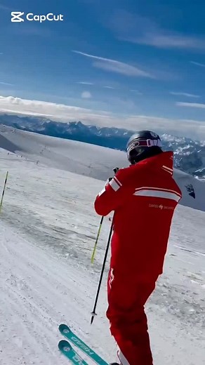 Let’s TELEMARK!! @girosnow @chrissports.ch @xbionic @xsocks @switzerland @leki.ski.outdoor @swisssnowsports @swissskischool @goldtest @arvaequipment @ovomaltine @larocheposay @tokowaxandcare 📍 @zermatt.matterhorn #swisssnowdemoteam #snowsports #ski #snowboard #telemark #interski #swiss #snow #winter #roadtovail #skimore #skiing #swissskischool #visitswitzerland #friends | Swiss Snow Demo Team