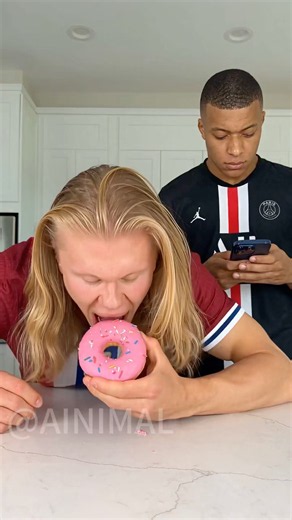 Mbappé "Helped" Haaland Eat... Then CUT His Hair! (3D Parody)#haaland #funny#Mbappé