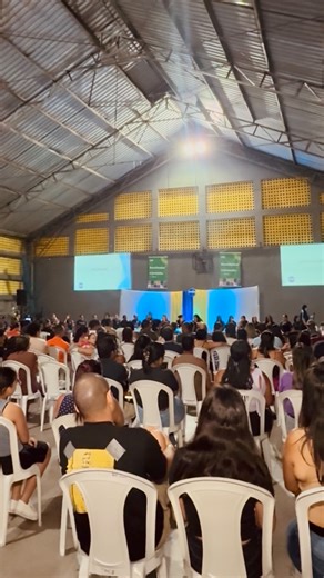 Colégio N. Sr.ª Aparecida on Instagram: "Reunião de Pais e Responsáveis – CNSA ✨📚 Realizamos nossa reunião de pais e responsáveis no CNSA, um momento especial em que toda a equipe apresentou a logística, a proposta pedagógica e a organização da escola, além de esclarecer dúvidas e alinhar expectativas para o início do ano letivo de 2026. Contamos também com a parceria das editoras @plataformacoc , responsável pelo nosso sistema de ensino, e @smeducacao , responsável por todo o material didático