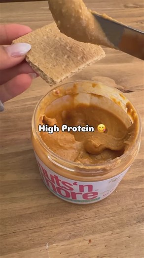 Nuts 'N More® l The Original High Protein Nut Butters on Instagram: "Peanut butter… but make it smarter! 🧠💪 Nuts ‘N More isn’t your average spread—it’s packed with high quality protein, natural sweeteners, and zero junk! 🥜✨ #ProteinPower #HealthySwaps #NutsNMore"