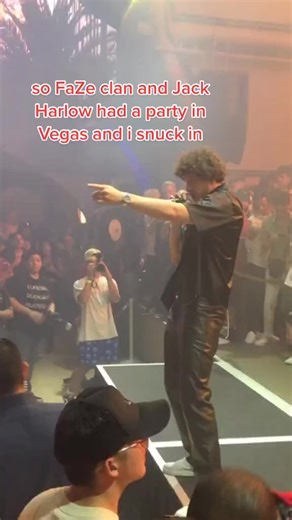 1.8K views | SNUCK INTO A FAZE PARTY 狼 (read my bio asap) ☢️ @nukesquad_ @fazeclan @resortsworldlv #fazeclan #nukesquad #overtflow | Overtflow | Facebook