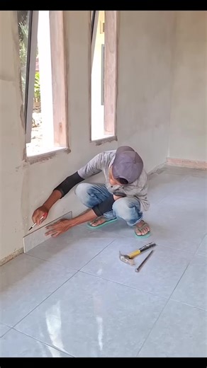 This is how to order ceramic molding on the wall#woodworking #vidioshortsviral #carpentry #constructionchannel #construction