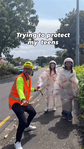 Ben Boyce on Instagram: "OK look… as parents, we can’t actually bubble wrap our teens. Trust me - I tried! 😂 So I went to @instagram Safety Camp to learn what actually helps keep teens safer online. And honestly? I learned heaps. Parents can now link their account to their teen’s, with tools like time limits, sleep mode and stronger safety features - plus things like Hidden Words to filter out offensive stuff. And get this… 97% of teens who turn these settings on, keep them on. Explore the new