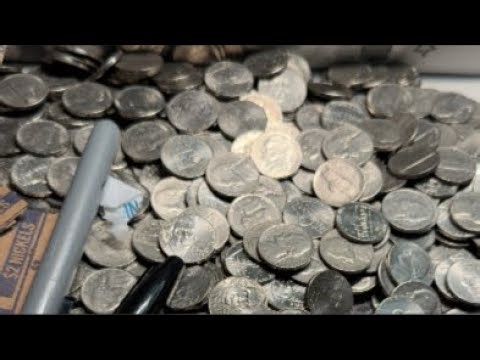 Morning coins. Nickel & Dime rolls. LAS VEGAS COIN HUNTER & STACKER is live!