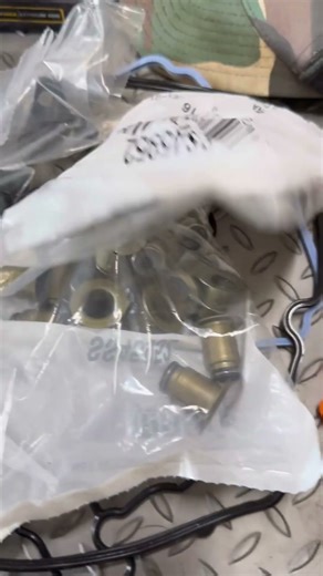 Rebuilding a ford 6.0…. #theshop #fypシ #fyp #2025 #project #automobile #f250 #ford #diesel #injector