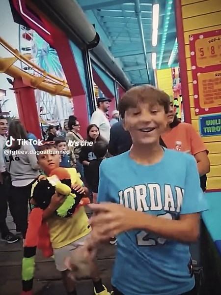 dizzys in da house l #chase #fgteev #fyp #xyzba #getthisviral #share #blowthisup @chasealexandrr