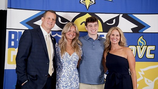 1.6K views · 54 reactions | Press Conference Highlights June 12, 2023 Academic-Athletic Center President Jay Morgan proudly introduces Kelly Wells as the new Director of Athletics. With an impressive 19-year career in collegiate sports and a 1995 graduate of MSU, Wells brings a wealth of experience and passion to his alma mater. 礪 #SOARHigher | Morehead State University | Facebook