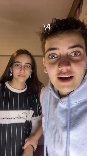 Hand Gesture Sequence Countdown Challenge