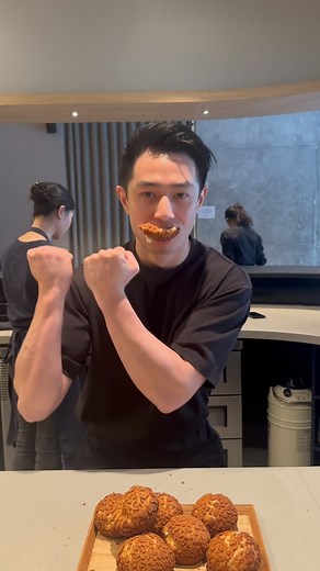 617K views · 11K reactions | A salute to Mashle s2, most epic opening of all time. And of course it has to be cream puff. I filled this magical bad boy with honey & mandarin earl gray diplomat and a lemon marmalade. So good! Which other anime inspired food should I make? #mashle #creepynuts #blingbangbangborn #creampuff #chouxbun #anime #dessert #pastry | Reynold Poernomo | Facebook