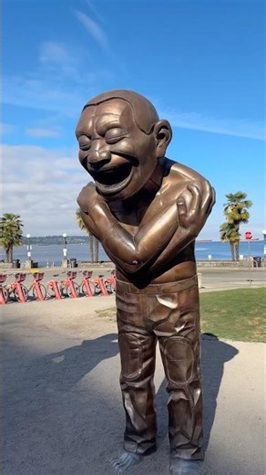 A-Maze-Ing Laughter at Stanley Park in Vancouver 🇨🇦 #amazeinglaughter #stanleypark #vancouver