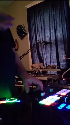 Always practicing, I miss my Rane 12s and my Rane 70 mixer. Might have to get my turntable set up again and play on them... #VirginiaDJ #keeppracticing #turntables