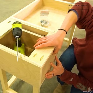 Making a Multifunctional Vanity Desk #vanity #desk #makeupvanity #writingdesk #multifunctionalfurniture #furnituredesign | Woodshop Diaries