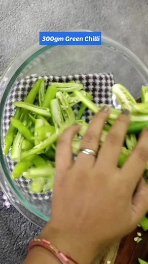 Green chilli Pickle #BestRecipe #EasyPickle #Recipes #HariMirchAchar #cookingwithreshu | Cooking With Reshu
