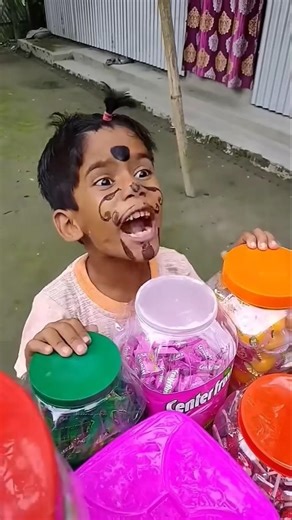 Introducing 🤩 the "Vitawear Smart Band,"a next-generation We arable gadget xcv1005