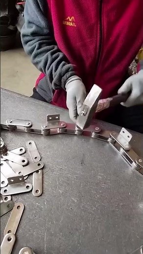 Inside the Process of Mesh Belt Buckle Assembly - Good tools and machinery make work easy