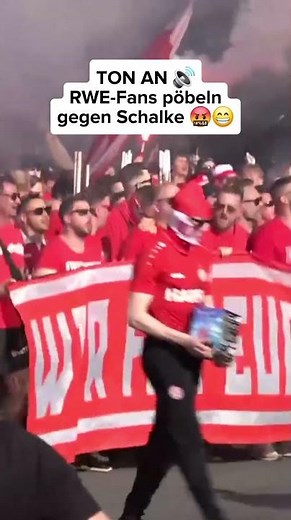 RWE-Fans pöbeln auf Fanmarsch