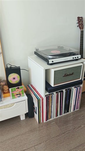 happy heavenly birthday Left eye! #lefteye #tlc #cdcollection #rapmusic