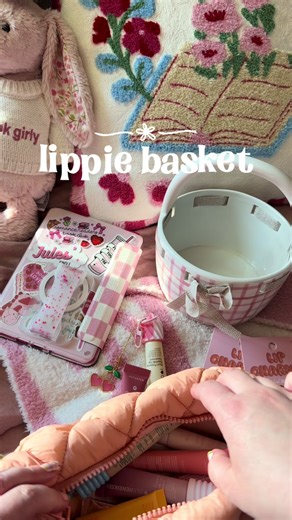 Lippie basket Do you spot any faves? Kindle stickers from @Book Lovers Collective @Limes and Lilly Code JULES10 Kindle grip from @LoveHandle code JULES10 🩷🤭 #lipgloss #lippies #lip #lipproducts #girly