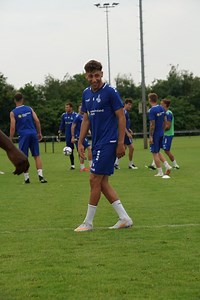 Zum Abschluss des Tages schreibt/spricht Alaa Bakir ins MSV-Dagboek. Gute Nacht, Zebras! 🤳✌️ | MSV Duisburg