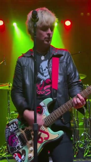 Green Day's surprise set at the Bass Magazine Awards 2026