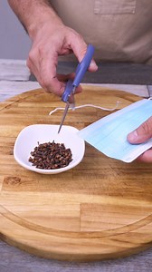 Put a disposable mask on the bathroom door and you won’t believe the results! | Yum Food