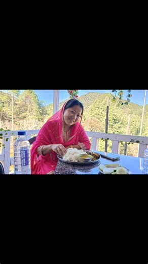 90s aunty on Instagram: "#trndingreels ❤️❤️🫰🫶"