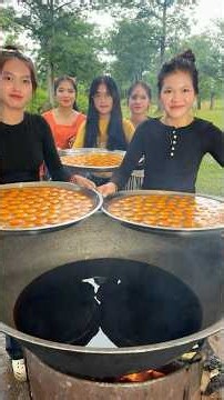 Cooking fried eggs with fried rice recipe
