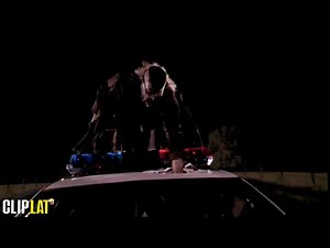Jeepers Creepers (2001) - El Creeper asesina a los policías | Audio Latino