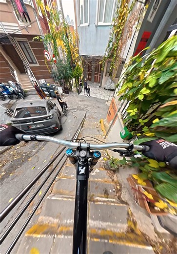 Exploring Urban Downhill Biking Techniques