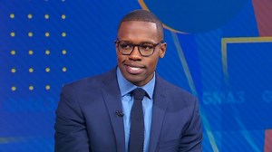 What are the symptoms of a mold allergy?