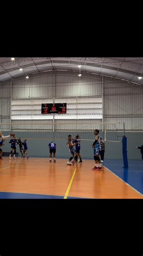 São Luiz Vôlei Cidadão on Instagram: "alguém esqueceu de voltar 😅 #fyp #dobairroparaomundo #voleibol #levantador @leoo_wagner"