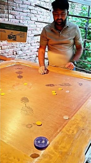 Viral Carrom Board Players Munna vs Alamin Bhai EPIC Hit Finish! #carrom #shorts