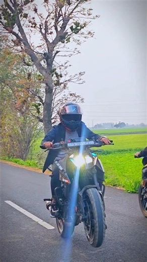 🥀KTM 😍 share DUKE lovers mention your story ktm duke lovers 🎀💕 @itsasmrider