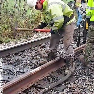 The process of replacing railway tracks Partner: ccrx 6700 That's Railroadin! YT: https://www.youtube.com/channel/UCTWNOX8VRkBtevxsPpC3cBA | Crafty School